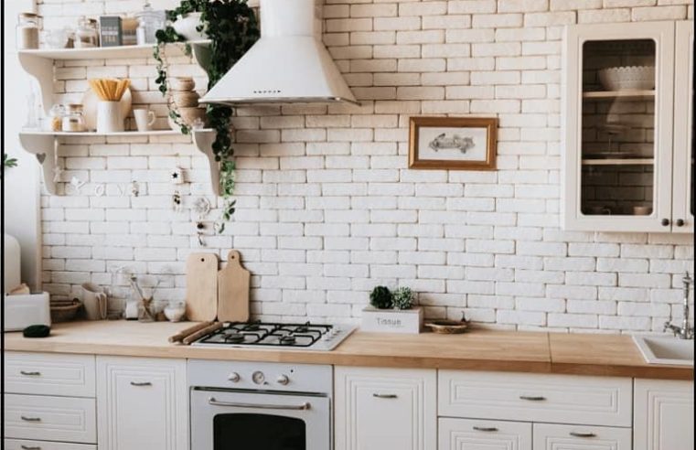 Renovate Your Kitchen Without Breaking the Bank: Top Tips for Staying on Budget